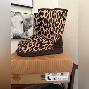 UGG Classic Short Exotic Boots in Leopard Print